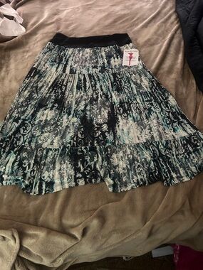 Women with control skirt